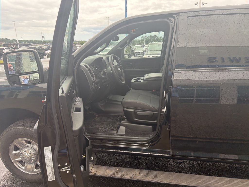 ram ram 2500 pickup 2024 3C6UR5CL8RG296881 image ram ram 2500 pickup 2024 3C6UR5CL8RG296881 image